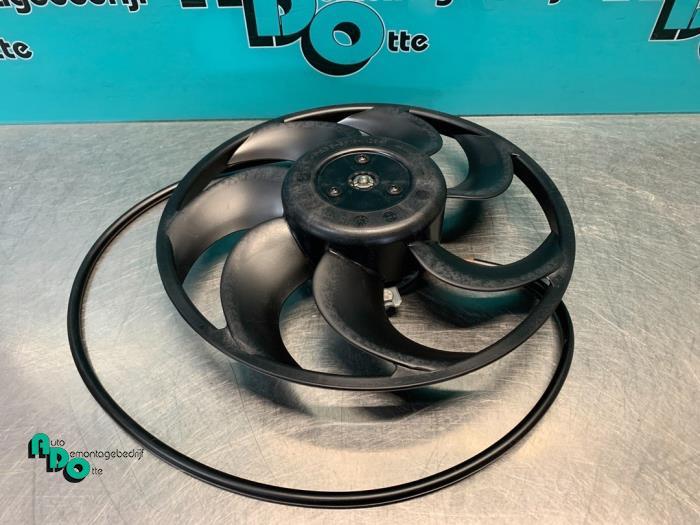 Ventilateur d'un Mercedes Viano (Viano 03-), Neuf, 3 mois de garantie, -, -