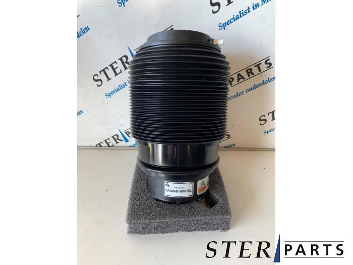 Luchtbalg van een Mercedes E-Klasse, Auto-onderdelen, Ophanging en Onderstel, Mercedes-Benz, Nieuw, 12 maanden garantie, Ophalen of Verzenden