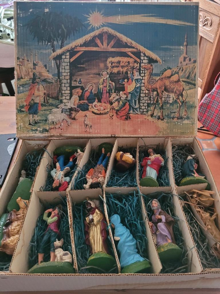 Kerstbeeldjes, Ophalen