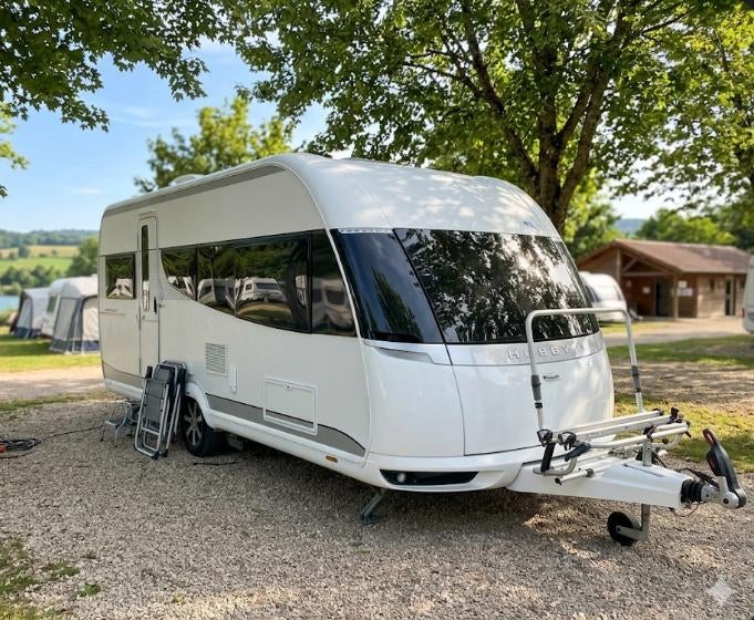 Hobby Premium 495 UL, Auvent, Jusqu'à 4, Coin salon convertible, Hobby