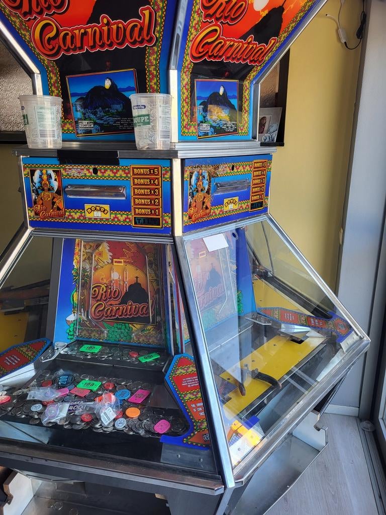 Coin schuiven, Collections, Machines | Machines à sous, Enlèvement