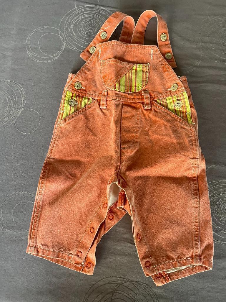 Oranje en gestreepte salopette jeans Mt 68 Zgan, Kinderen en Baby's, Ophalen, Zo goed als nieuw, Jongetje of Meisje, Broekje
