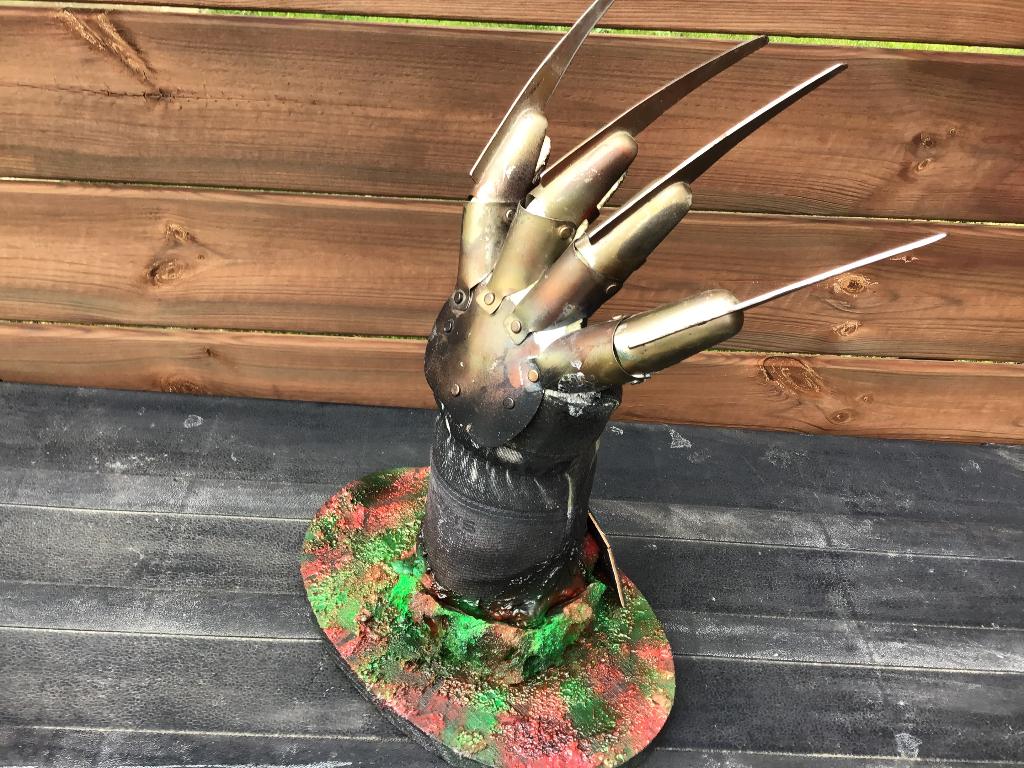 Freddy krueger handschoen Door mij gemaakt, Collections, Cinéma & Télévision, Enlèvement ou Envoi, Neuf, Film, Statue, Réplique ou Modèle