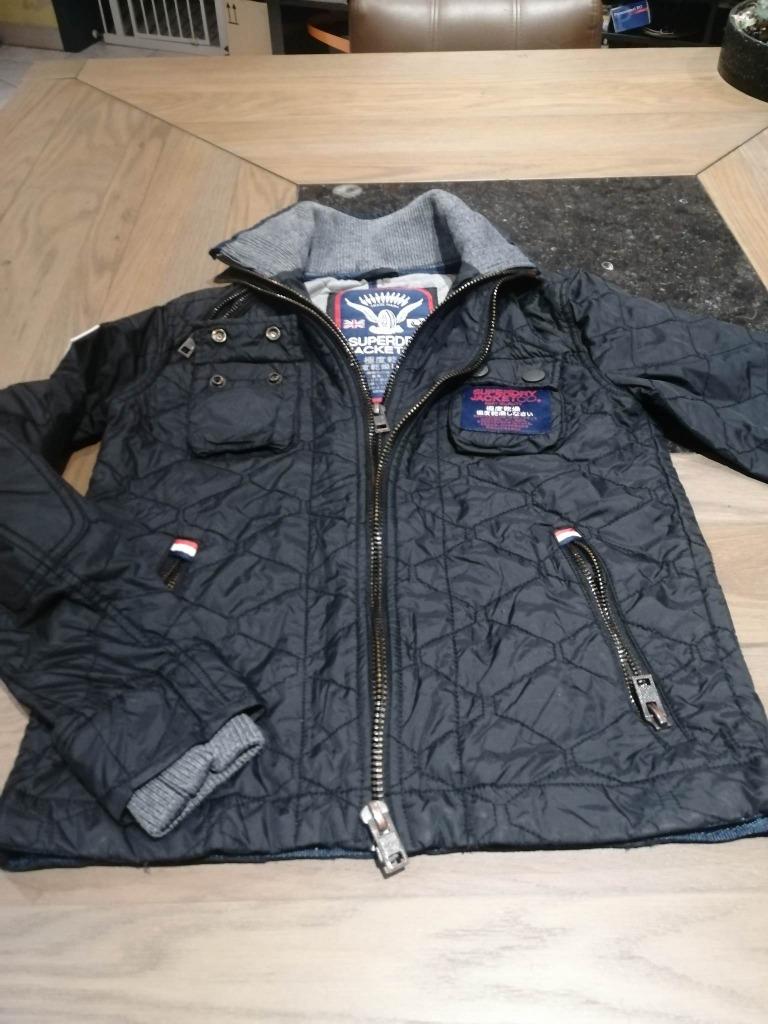 JAS ZWART MERK SUPERDRY - MAAT S / DUUR IN AANKOOP DUUR IN A, Superdry, Zwart, Ophalen of Verzenden, Maat 36 (S)