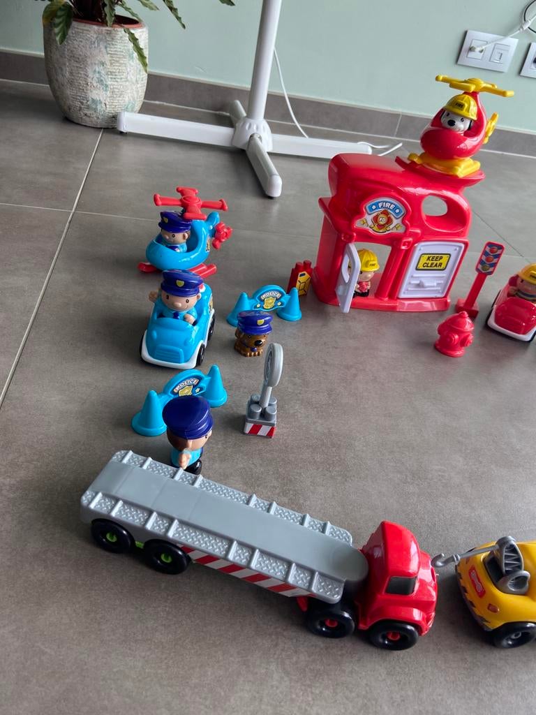 Mini brandweerkazerne met auto’s en helicopters, Ophalen, Gebruikt