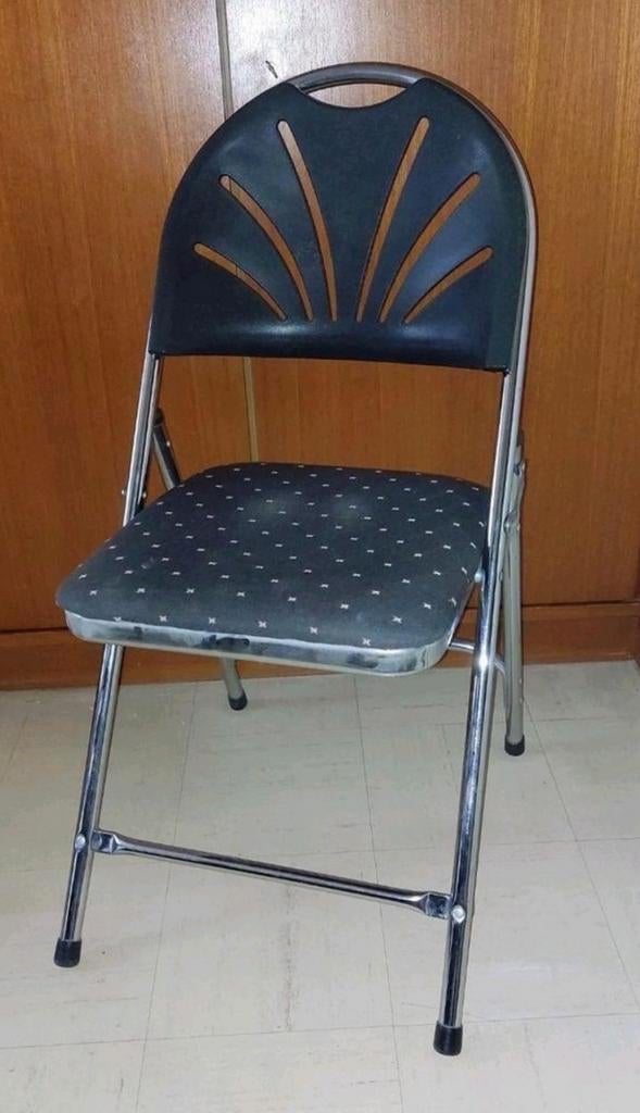 Chaise pliante, Enlèvement, Utilisé