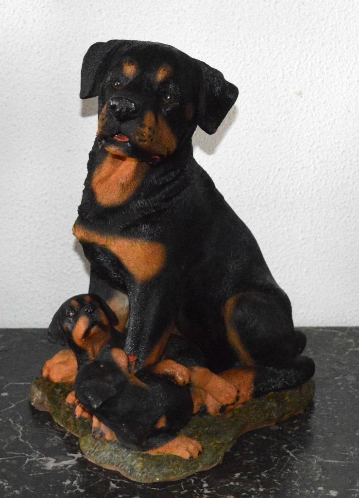 Rottweiler met pups beeld 40 cm, Ophalen of Verzenden, Zo goed als nieuw, Dier