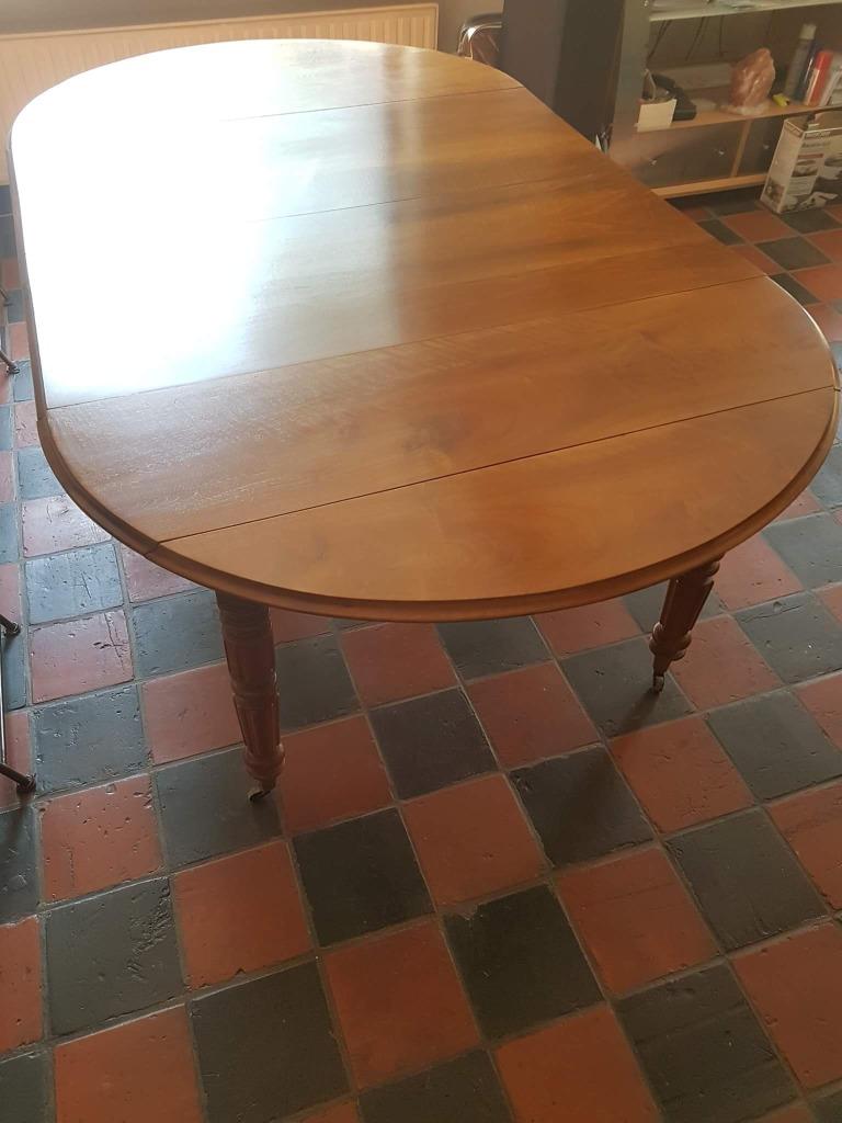 Table, Comme neuf, 100 à 150 cm, Enlèvement, 200 cm ou plus