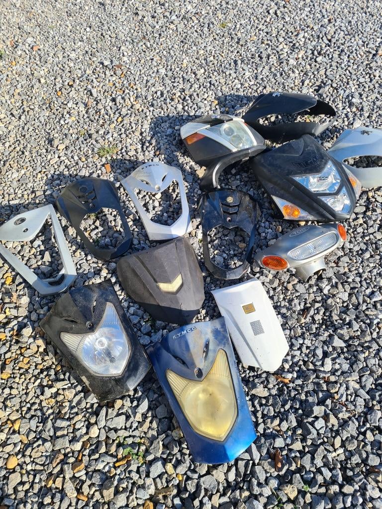 Capots avant, différents modèles, scooter 50cc et phares, Enlèvement ou Envoi