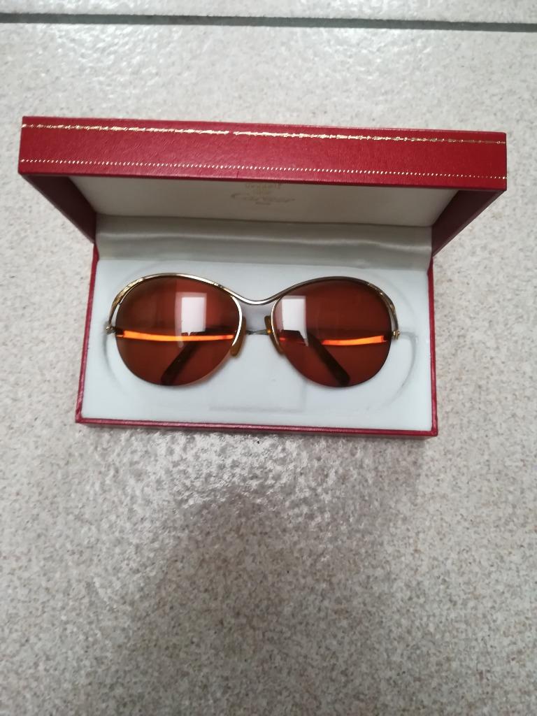 Vintage zonnebril dames van Cartier, Handtassen en Accessoires, Zonnebrillen en Brillen | Dames, Overige merken, Zonnebril, Overige kleuren