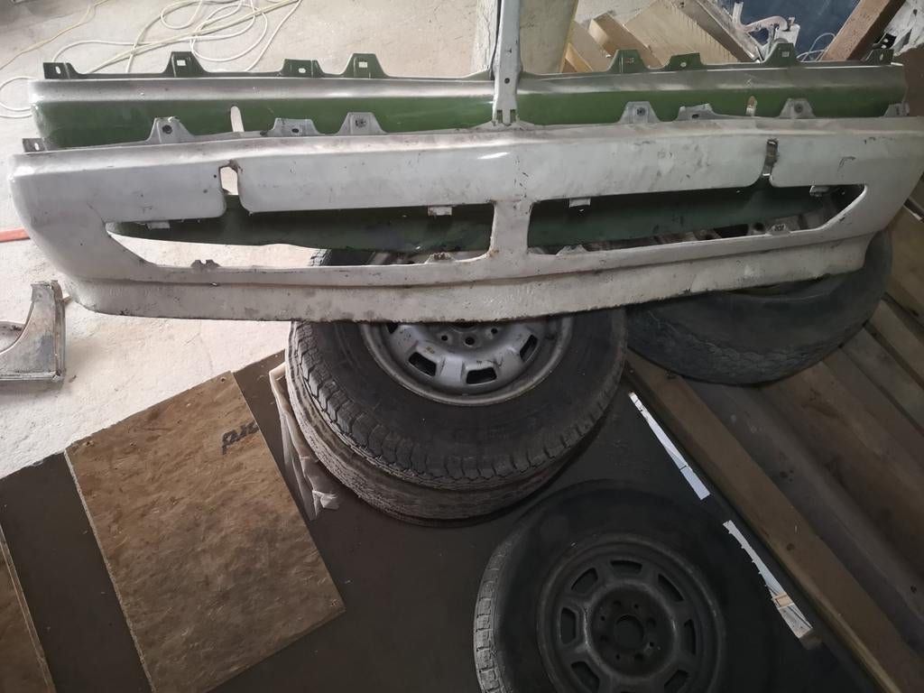 Bas de face avant bmw e21, Auto-onderdelen, Carrosserie, BMW, Voor