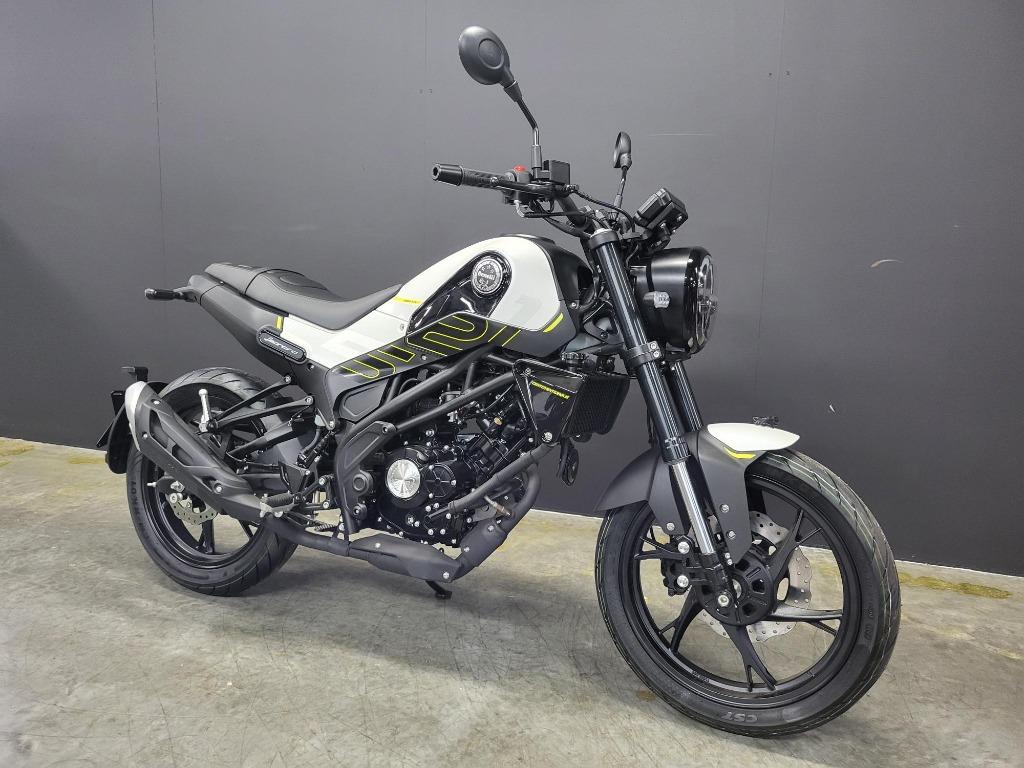 Benelli Leoncino 125 (A1,B-rijbewijs)(5j garantie,1j Assist)