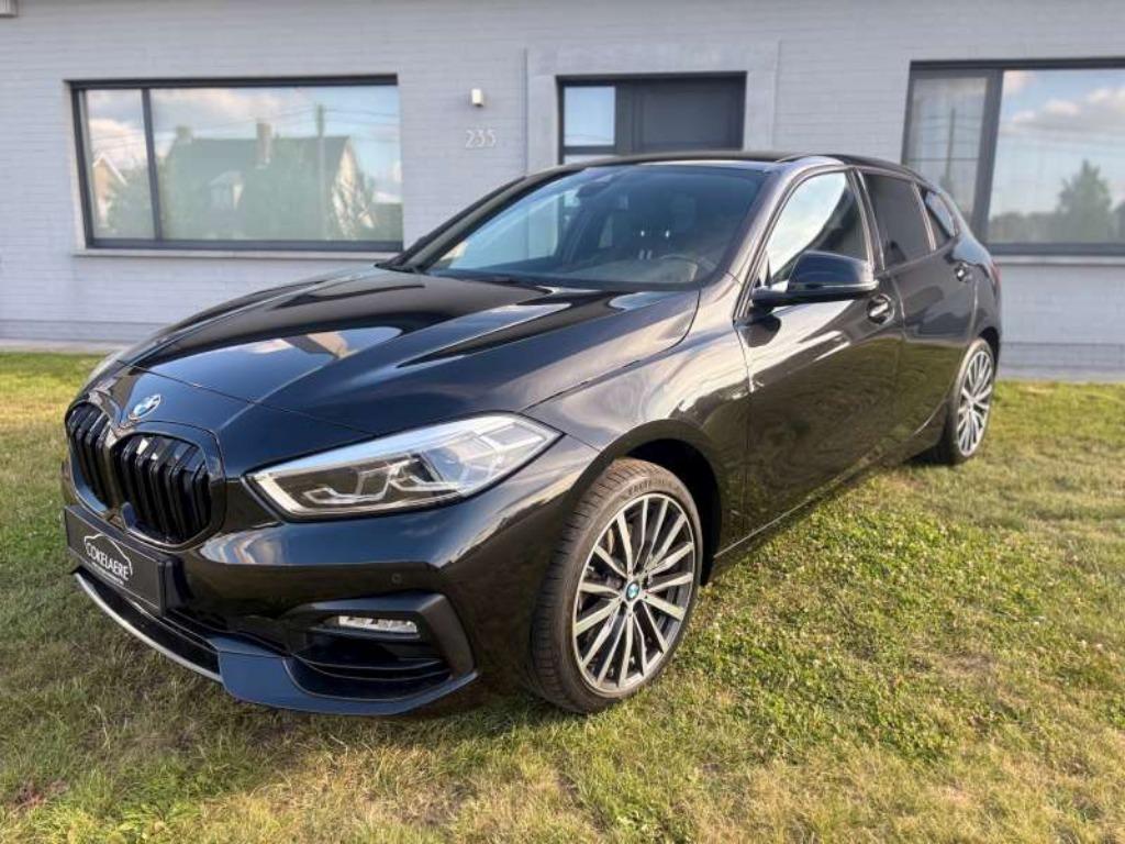 BMW 118i SportLine LED/Navi/AutAirco/PDC/CarPlay/DAB/18"M, Autos, BMW, Achat, Euro 6, Entreprise, Boîte manuelle