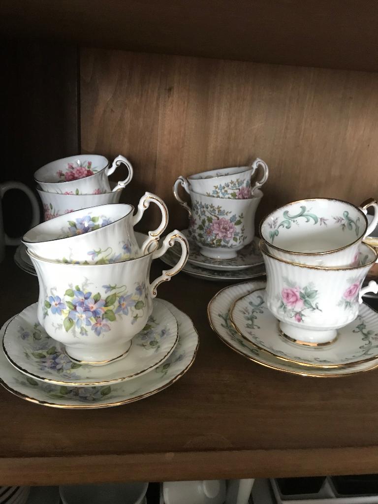 Engels porselein, Ophalen, Zo goed als nieuw