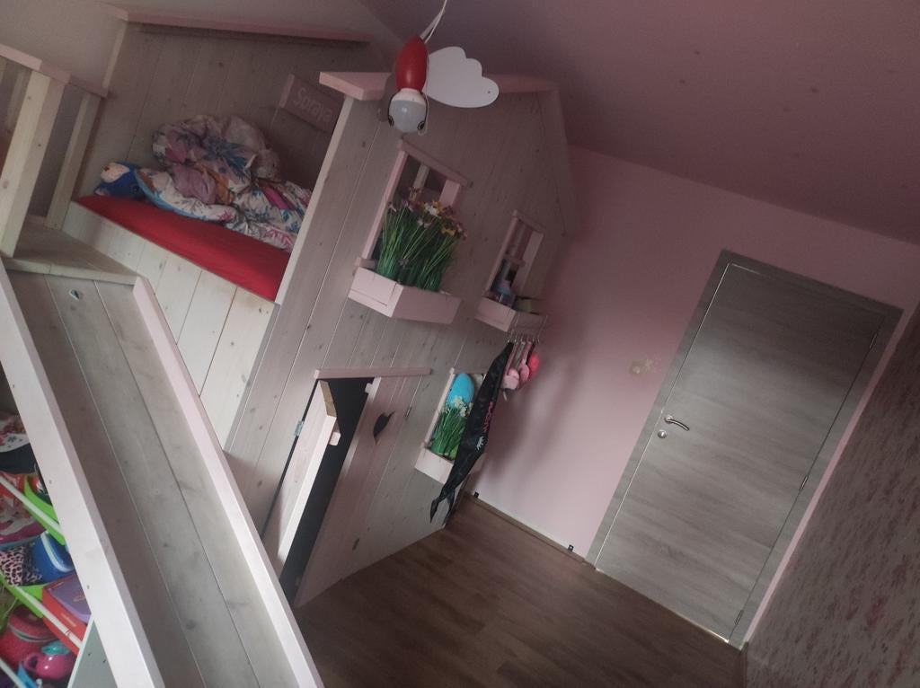 Bedhuisje met glijbaan en nog meer, Kinderen en Baby's, Ophalen