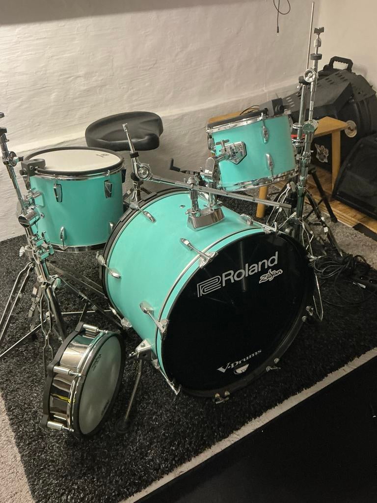 Elektronisch drumstel met gaas vellen ., Muziek en Instrumenten, Ophalen, Zo goed als nieuw, Roland, Elektronisch