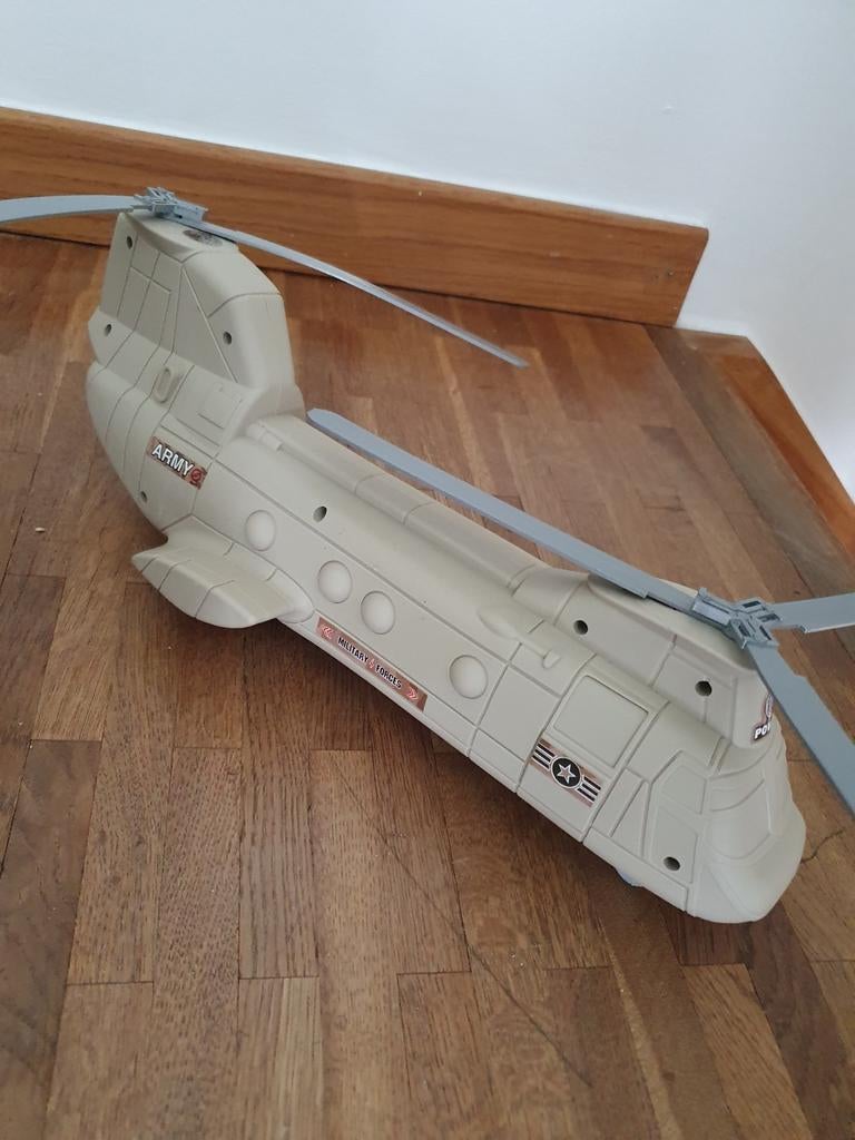 Vliegtuig leger, Ophalen, Zo goed als nieuw