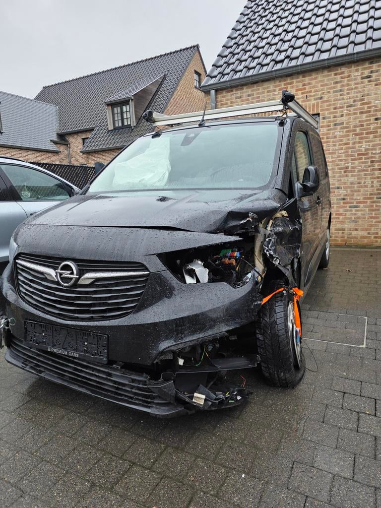 Opel Combo 1.5 cdti Compleet of voor onderdelen, Auto diversen, Ongevalwagen, Ophalen, Zwart, 1500 cc, Opel
