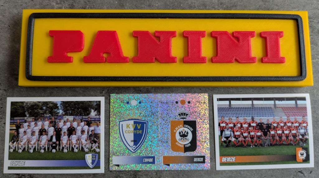 PANINI FOOTBALL 2011 3X STICKERS : 493/4/5/496 COXYDE/DEINZE, Verzenden, Nieuw