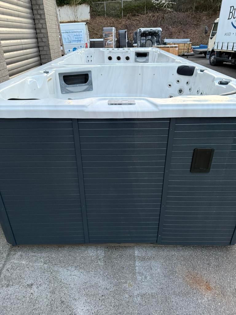 Zwemspa duo balboa WEG=WEG, Jardin & Terrasse, Bains à remous et Spas, Enlèvement