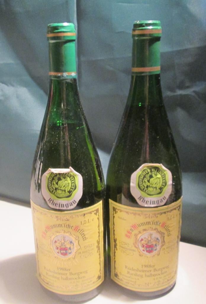 2x Rüdesheimer Burgweg Riesling Halbtrocken - 1988, Ophalen of Verzenden, Vol, Witte wijn, Zo goed als nieuw