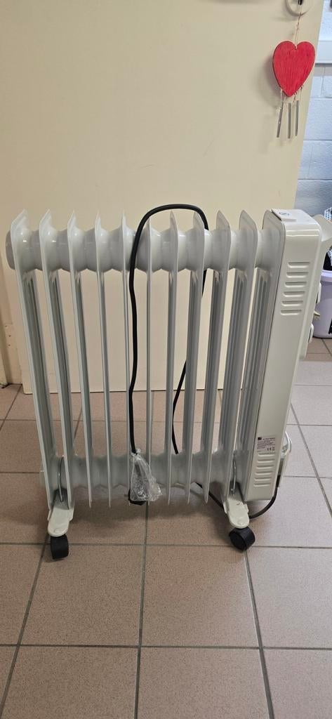Radiateur bain d'huile Sencys. 2500w. Utilisé 2 fois, Enlèvement, Radiateur