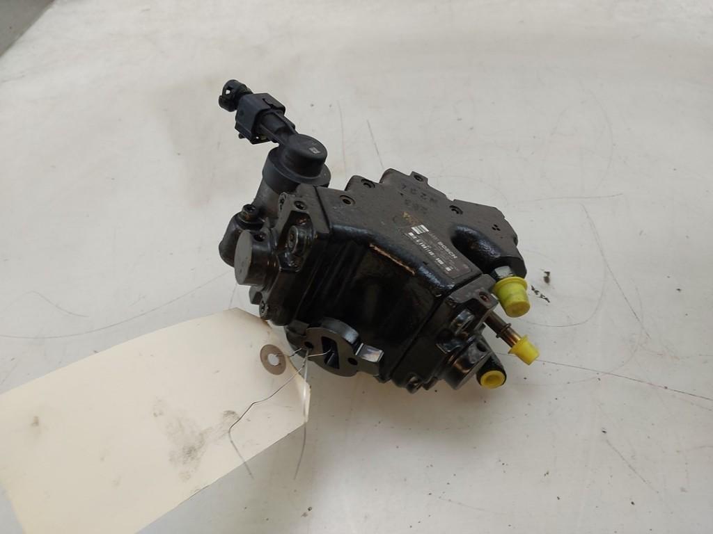 POMPE CARBURANT MECANIQUE Fiat Punto Evo (199) (|55237690|), Robert Bosch AG, Utilisé, Fiat, Robert-Bosch-Allee 1
74232  Abstatt, DE