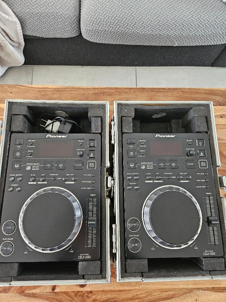 2 pioneer cdj 350 spelers en 2 road ready flightcases, Musique & Instruments, DJ sets & Platines, Enlèvement, Comme neuf, Platine
