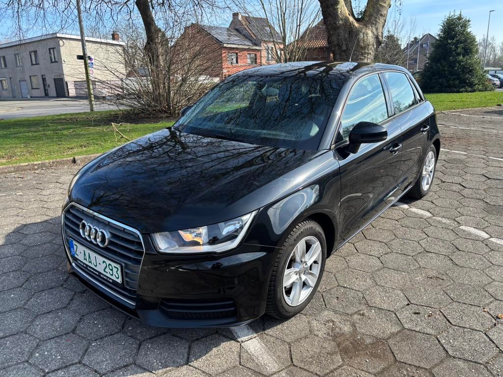 Mooie Audi A1 in top staat met keuring en garantie.EURO 6, Auto's, Voorwielaandrijving, Stof, A1, Electronic Stability Program (ESP)
