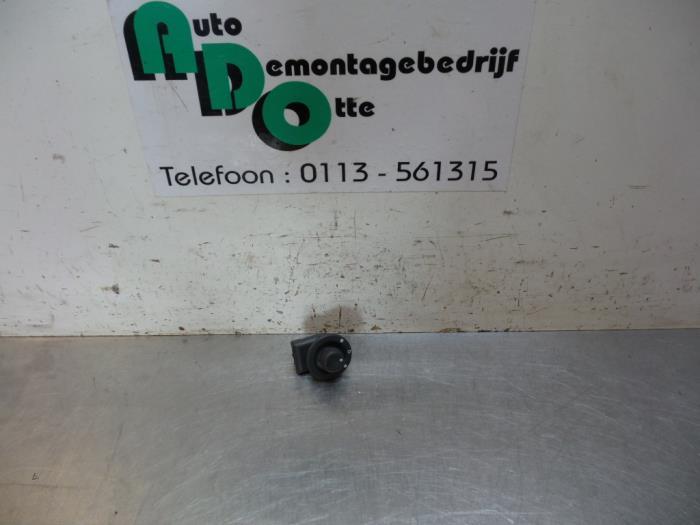 Commutateur rétroviseur d'un Renault Clio (Clio 4 12-), Renault, -, 3 mois de garantie, Utilisé