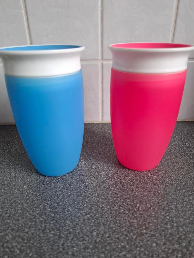 2 Munchkin Miracle Anti-Lek bekers, Ophalen of Verzenden, Gebruikt, Flessen- of potjesverwarmer
