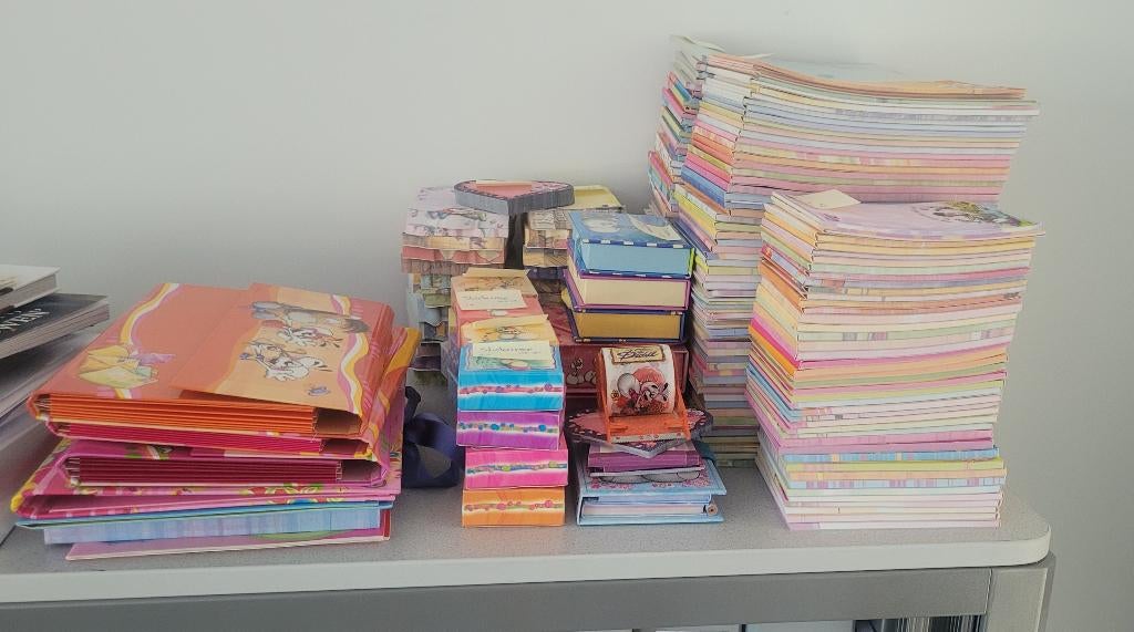 Bijna 1000 verschillende Diddl blaadjes, briefpapier etc., Verzamelen, Ophalen of Verzenden, Diddl, Zo goed als nieuw, Papier, Kaart of Schrift