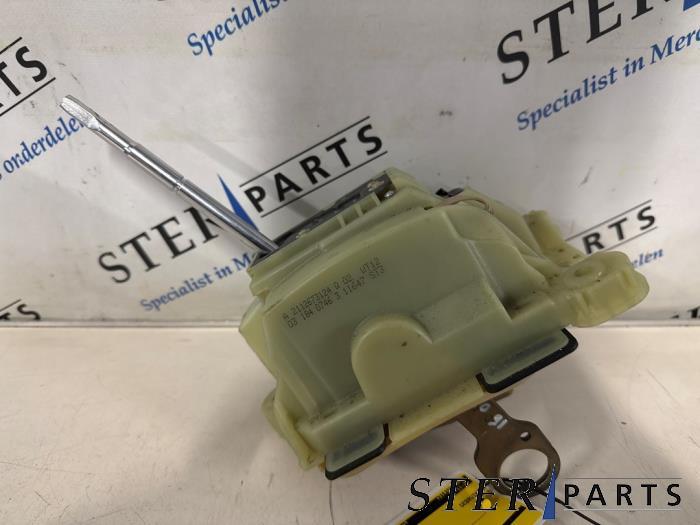 Levier de sélection automatique d'un Mercedes E-Klasse, 3 mois de garantie, Utilisé, -, -