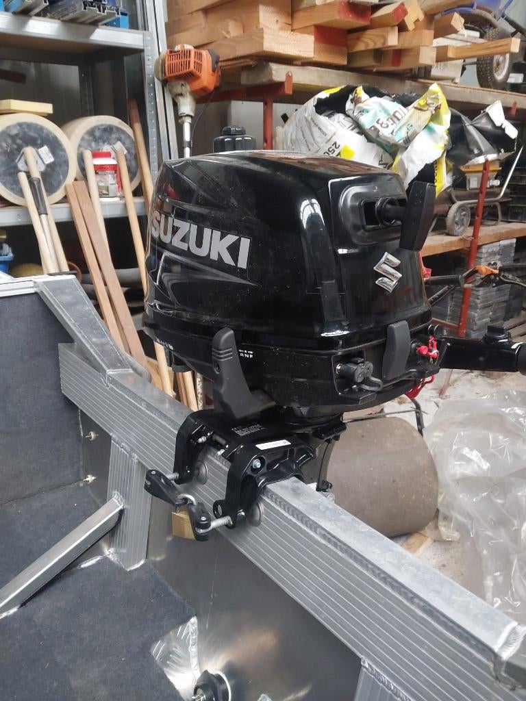 Suzuki df6a, Comme neuf, Jusqu'à 10 ch, Enlèvement, Moteur hors-bord