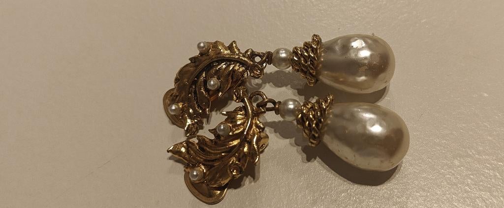 Vintage Giorgio Armani oorbellen, Handtassen en Accessoires, Ophalen, Gebruikt