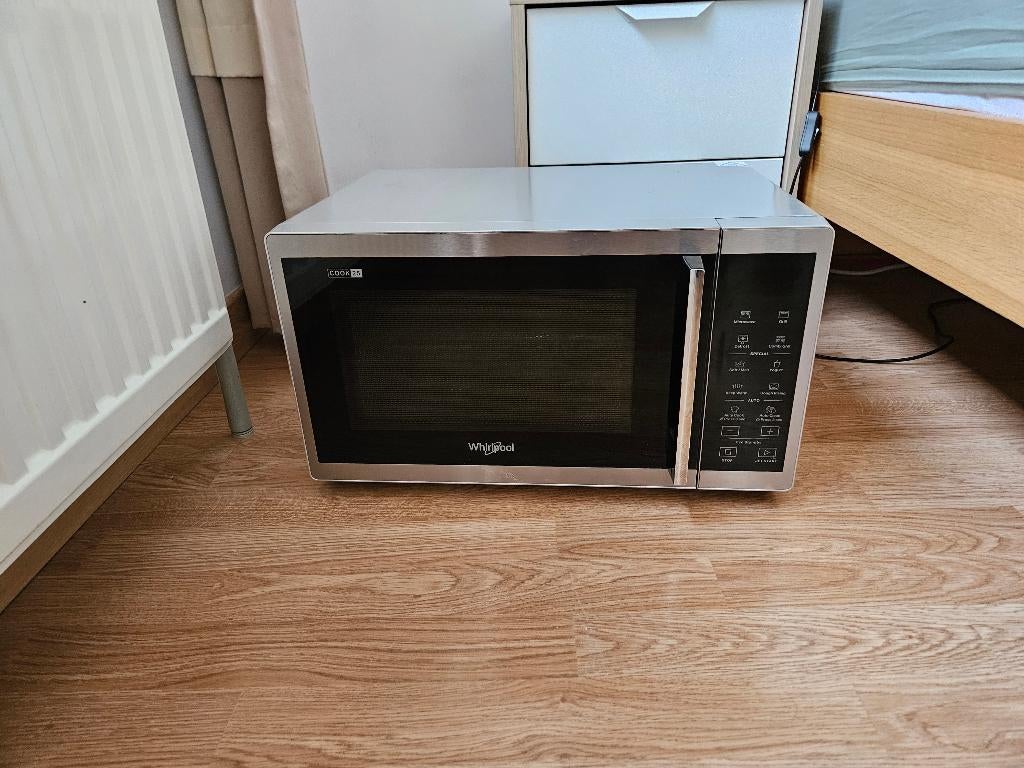 Micro-onde Whirlpool, Electroménager, Gril, Comme neuf, Enlèvement, 45 à 60 cm