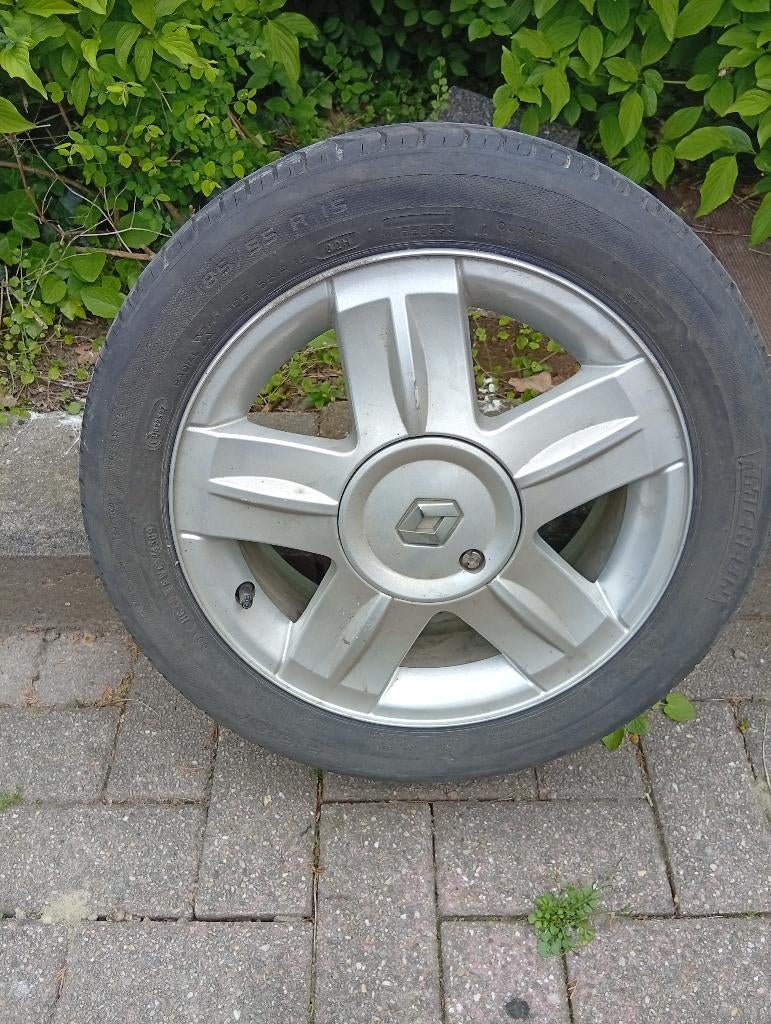 Renault, Dacia, Nissan 4-gaats reservewiel, Auto-onderdelen, Ophalen