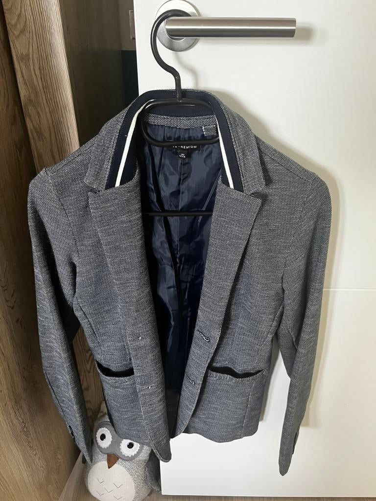 Gekleed jasje 152, Ophalen, Zo goed als nieuw