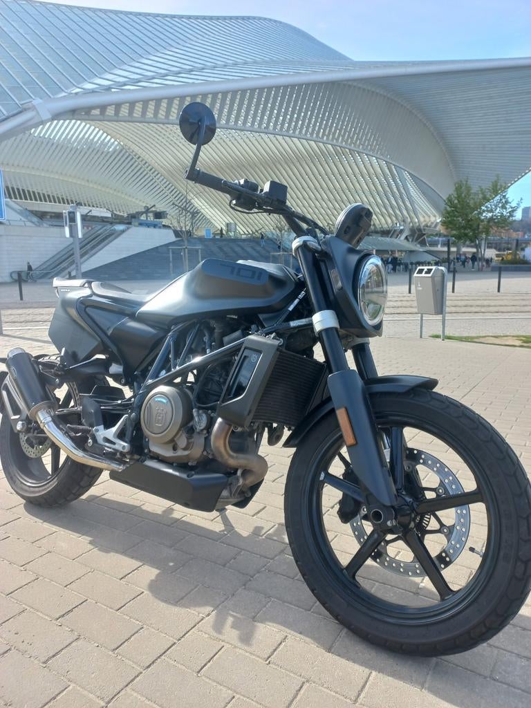 Husqvarna Svartpilen 701, Particulier, Poignées chauffantes