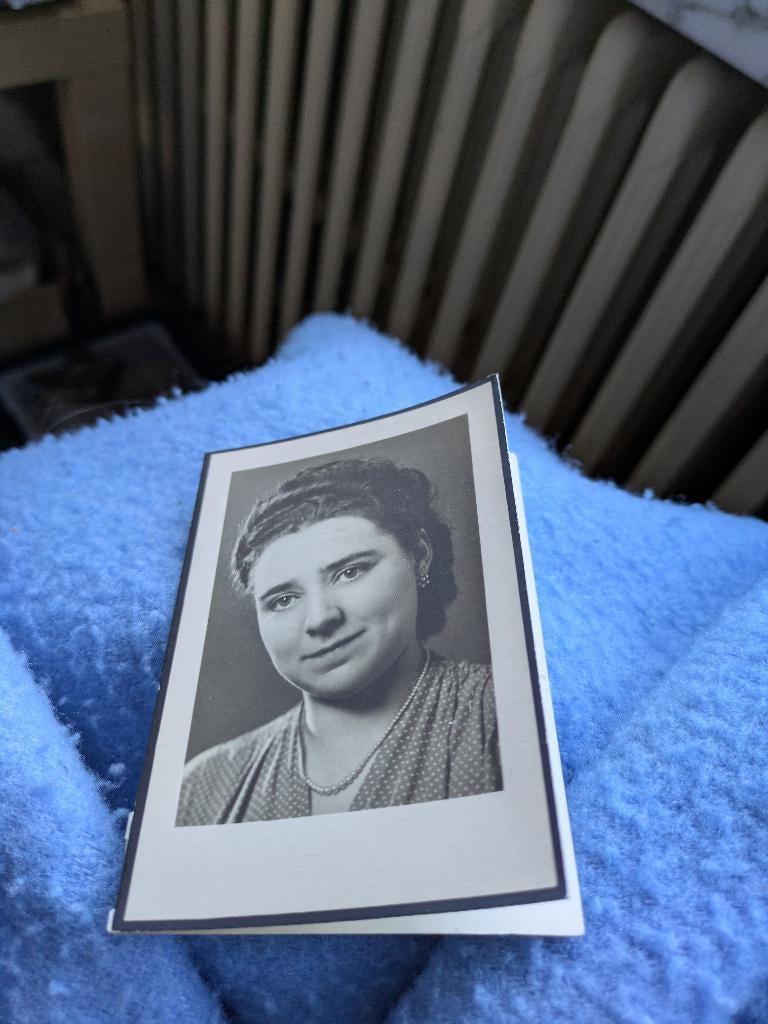 Dp Lea rousselle, Verzamelen, Bidprentjes en Rouwkaarten, Ophalen of Verzenden, Bidprentje