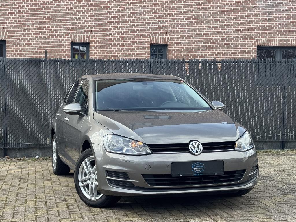 VW GOLF 7 AUT 2015 83DKM ESSENCE APPROUVÉE ET GARANTIE, Autos, 1197 cm³, Achat, Euro 6, Entreprise