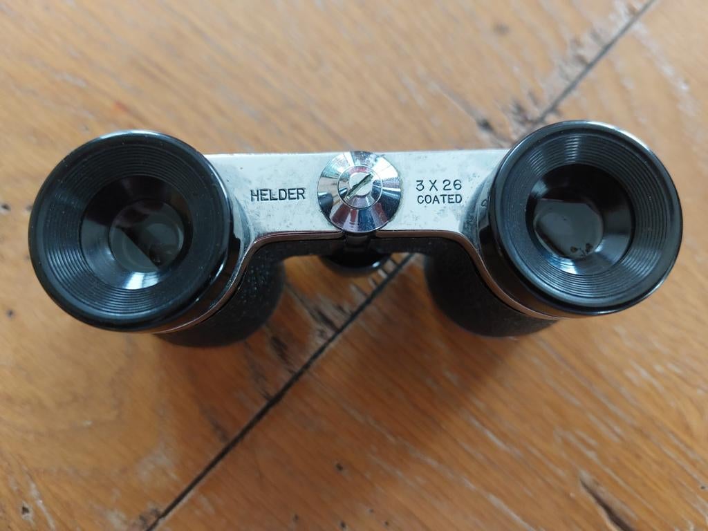 Jumelles de theatre Helder, Enlèvement