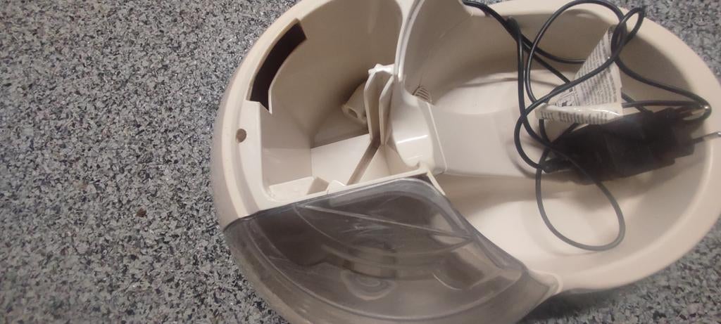 Fontaine à eau chat ou petit chien