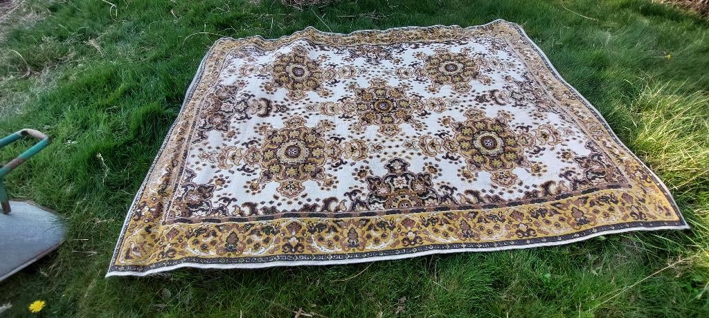 3 tapijten weg te geven (gratis), Ophalen, Gebruikt, Rechthoekig, Klassiek