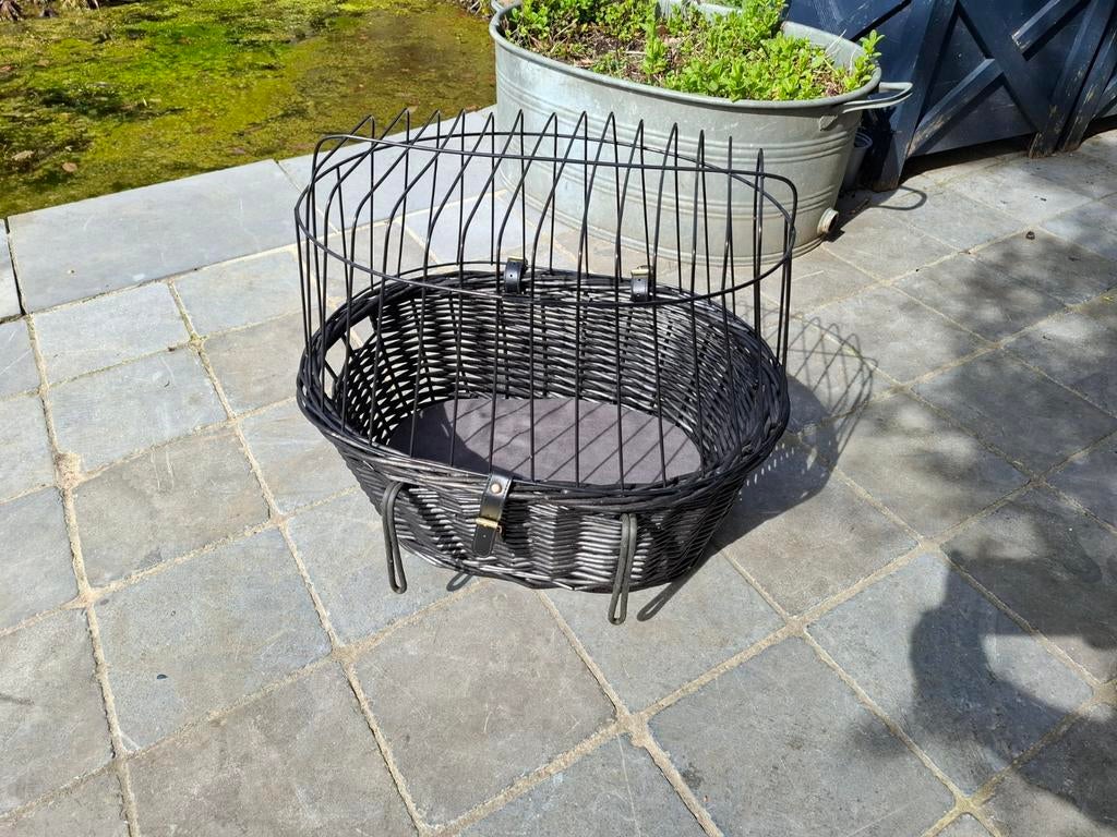 Trixie honden fietsmand voor aan het stuur., Dieren en Toebehoren, Ophalen, Zo goed als nieuw, Riet