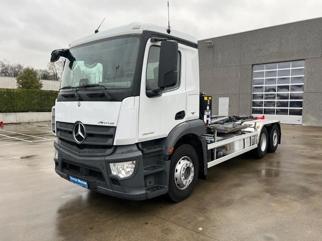 Mercedes-Benz Antos 2543 MOTOR PTO - STUUR & LIFTAS, Auto's, Vrachtwagens, Bedrijf, Achteruitrijcamera, Airconditioning, Bluetooth