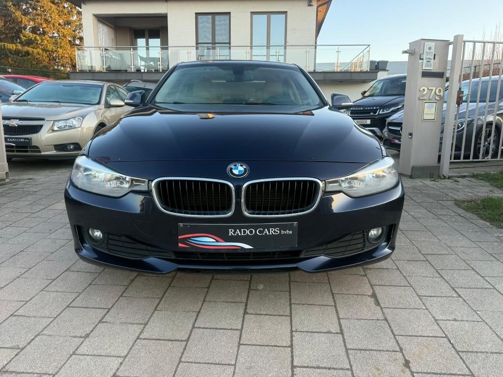 Bmw 318 d van 2013, Auto's, 100 kW, Beige, Blauw, Leder