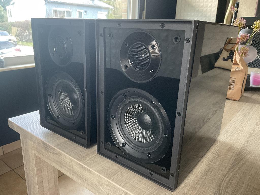 Enceintes CYRUS ONE LINEAR SPEAKER, Autres marques, 60 à 120 watts, Comme neuf, Enlèvement