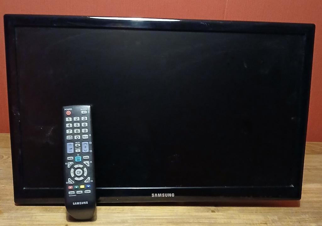 SAMSUNG LED TV MET OPHANGBEUGEL, LED, 40 à 60 cm, Comme neuf, Enlèvement