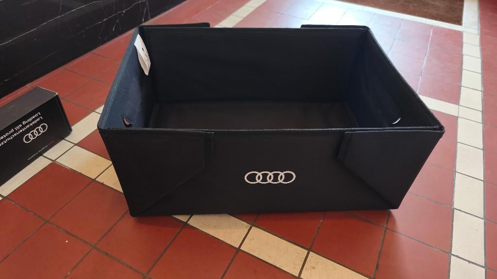 Bac de rangement et tapis de chargement Audi, Enlèvement, Neuf